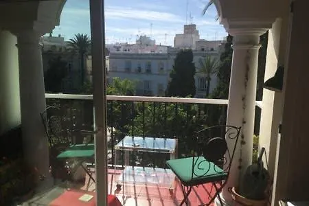 Casa De Plaza Candelaria Cádiz